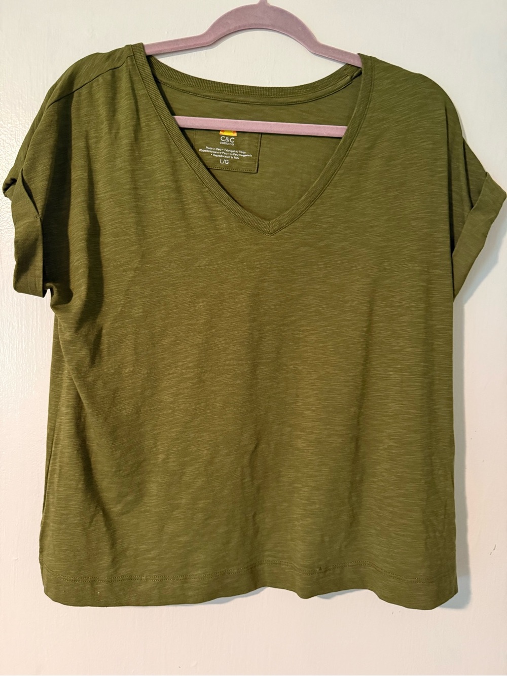 NWT C&C California Olive green V Neck LARGE